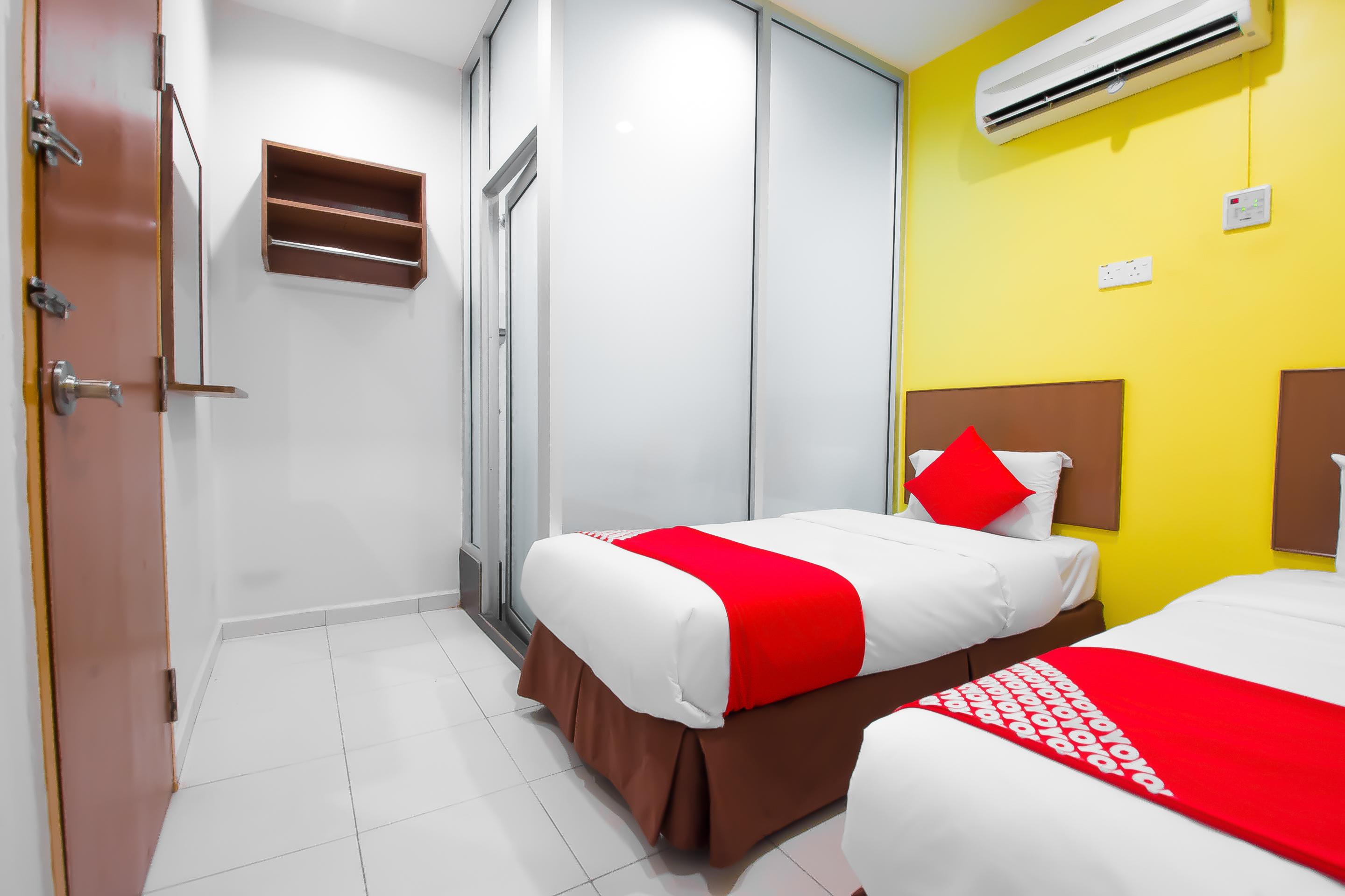 Oyo 582 Hotel Walk Inn Kampong Pasir Puteh  Exterior photo