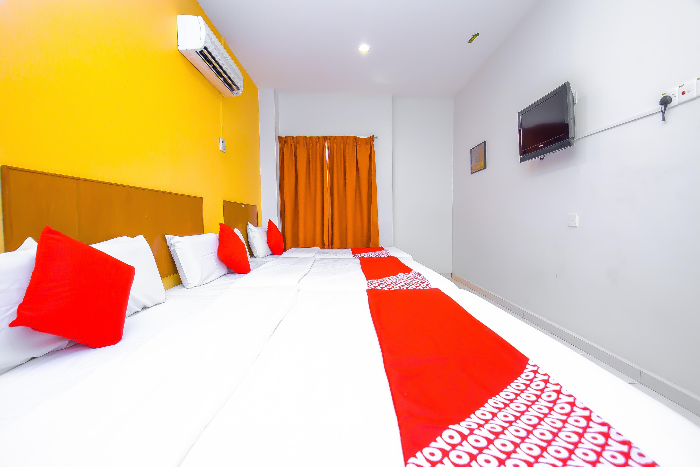 Oyo 582 Hotel Walk Inn Kampong Pasir Puteh  Exterior photo