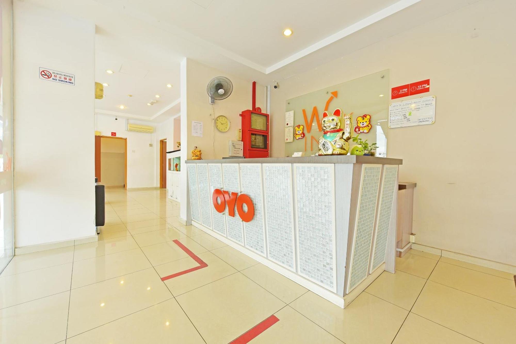 Oyo 582 Hotel Walk Inn Kampong Pasir Puteh  Exterior photo