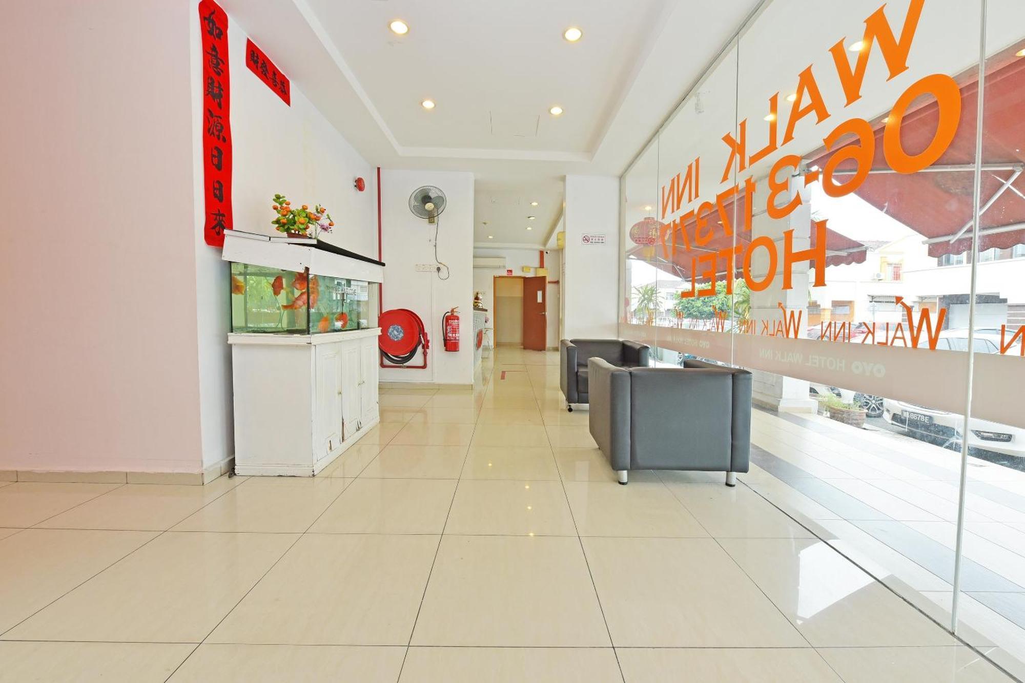 Oyo 582 Hotel Walk Inn Kampong Pasir Puteh  Exterior photo